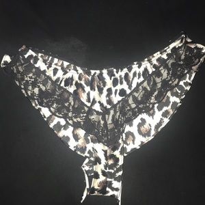VICTORIAS SECRET WHITE & BLACK CHEETAH UNDERWEAR
